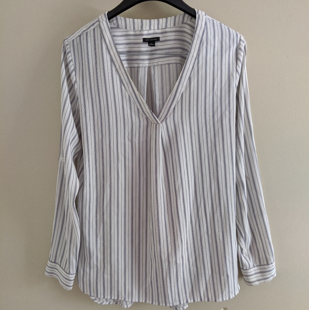 Ann Taylor - Picture 2 of 7